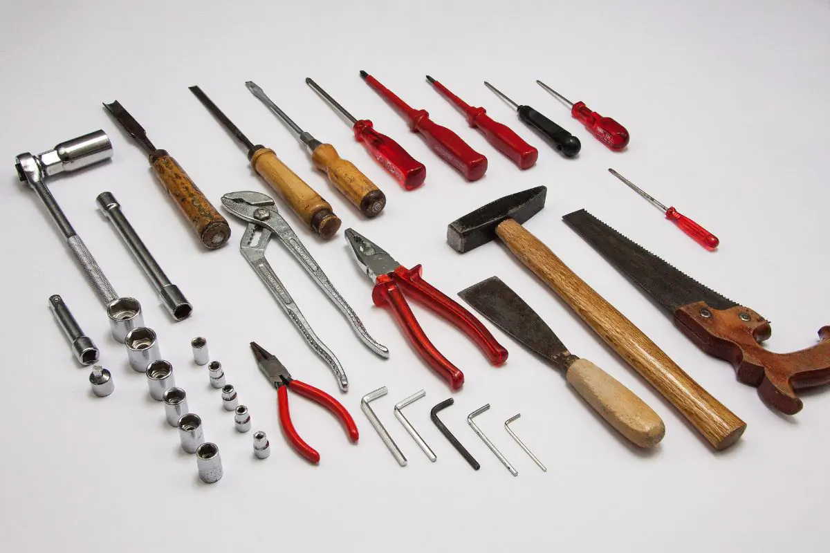 Top Multi Tool Kits for Bushcraft Adventures